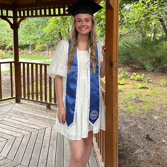 PERFECT GRADUATION DRESS** - Picture 2 of 3